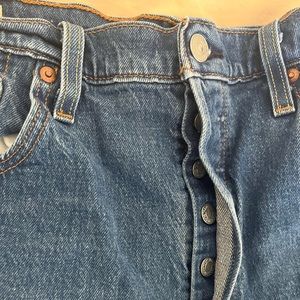 Button fly Levi jean shorts